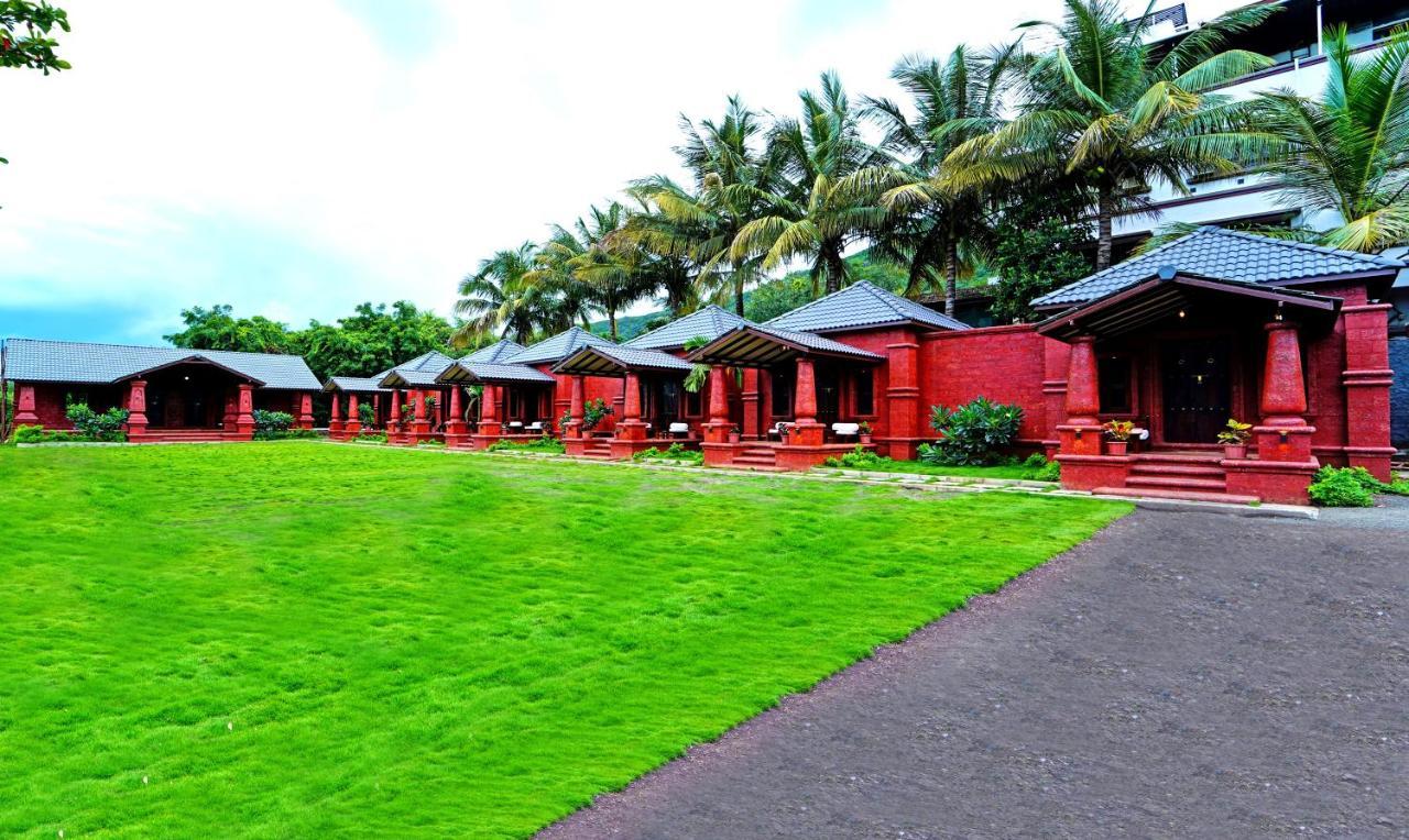 Siddhagiri Hotel And Resort Wai Exterior photo